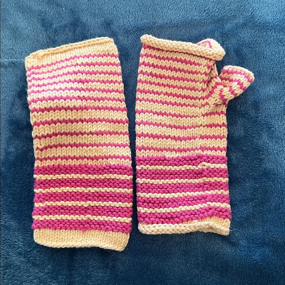 NWOT French Knot fingerless Gloves - Picture 4 of 8